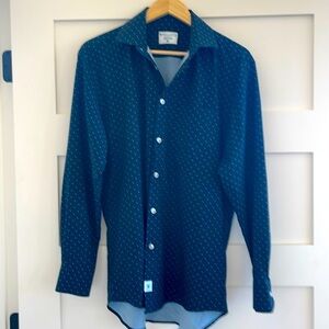 & Collar men’s athletic fit dress shirt size Medium